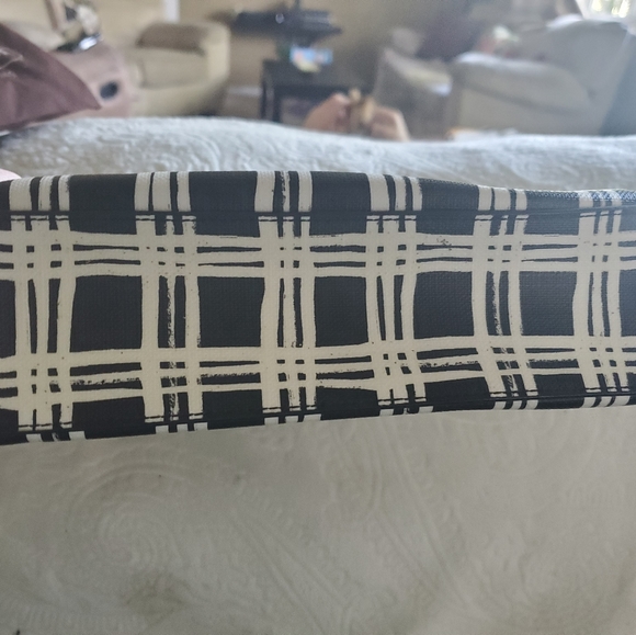 Large Makeup pouch and flat iPad or tablet holder - Picture 3 of 6